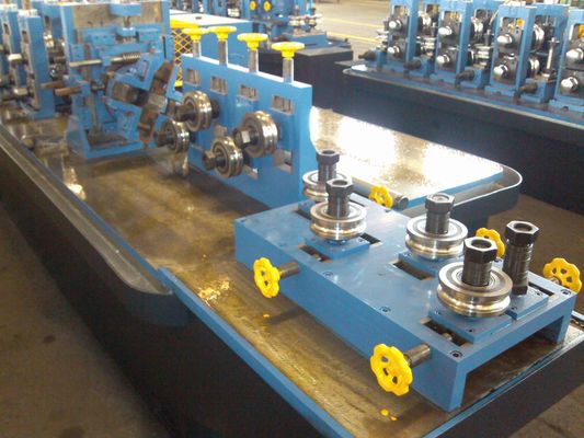 7.6 - 16 mm Roll Forming Line and Pipe Making Machine cho sản xuất ống kính nhỏ thép kẽm