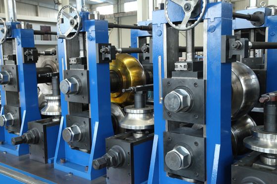 Máy xay ống SS kích thước lớn và máy tạo cuộn ống hình chữ nhật để sản xuất ống cấu trúc thép không gỉ