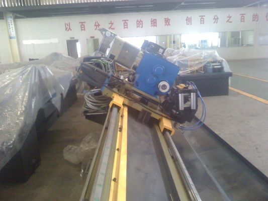 Máy hàn ống thép hợp kim với bộ tích lũy và bàn chạy ra để sản xuất ống công nghiệp liên tục
