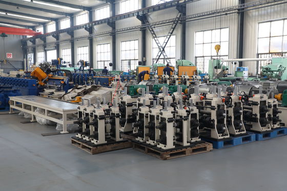 Máy cán ống thép cán nóng 1,5–8,0mm và máy tạo hình cuộn để sản xuất ống xây dựng và ống kết cấu